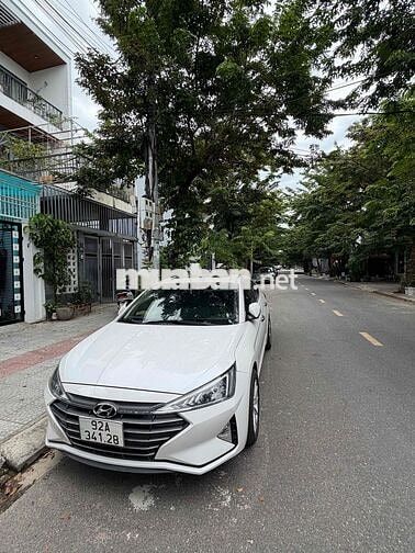 Hyundai Elantra 1.6 AT Trắng 11 vạn
