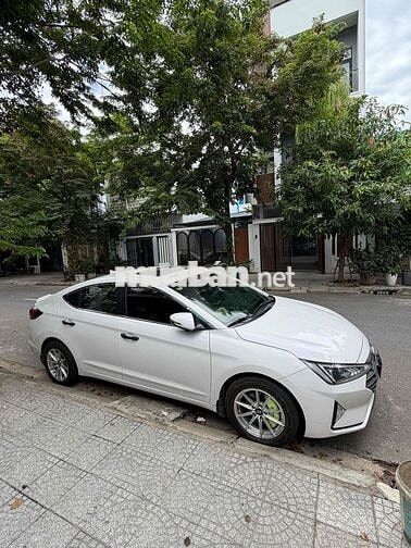 Hyundai Elantra 1.6 AT Trắng 11 vạn