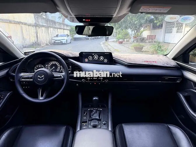 Mazda Mazda 3 Luxury 2023. chất xe còn rất mới