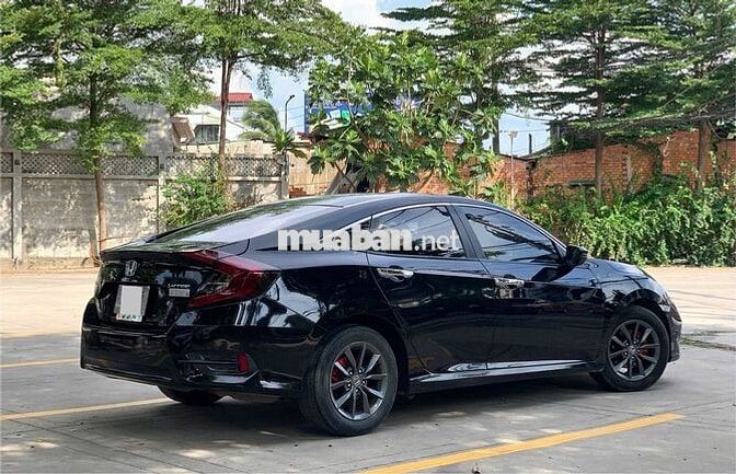 HONDA CIVIC 1.8G 2019 XE GIA ĐÌNH LƯỚT ĐẸP