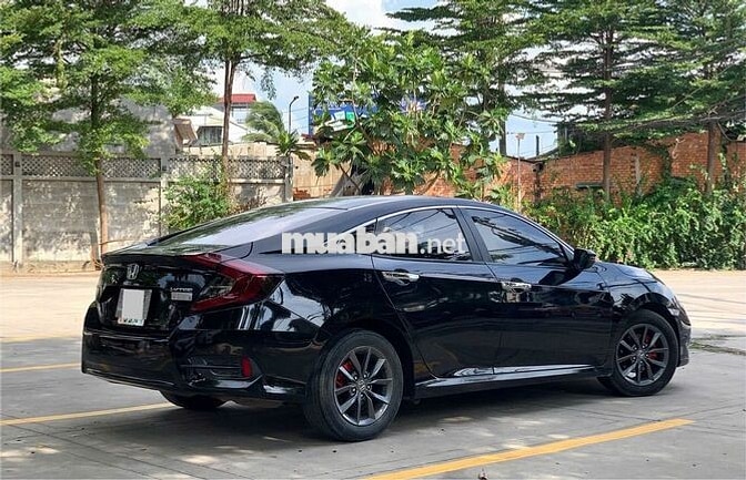 HONDA CIVIC 1.8G 2019 XE GIA ĐÌNH LƯỚT ĐẸP