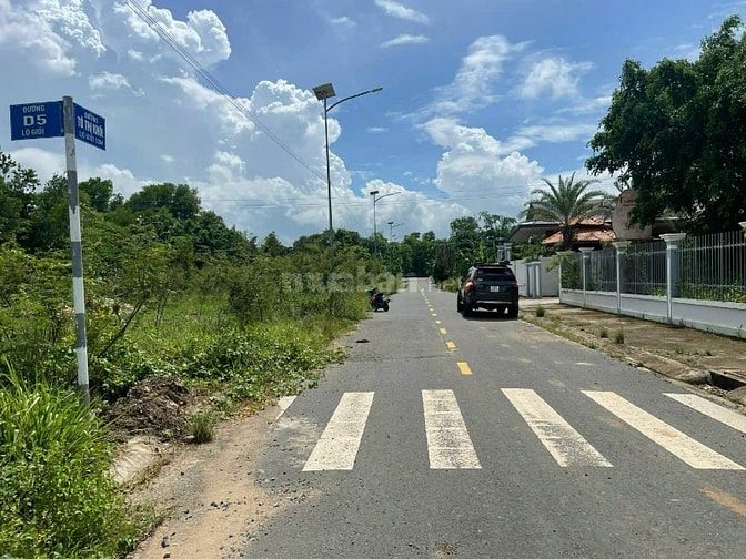 CẦN BÁN LÔ ĐẤT BIỆT THỰ 23m × 30m, góc 2 Mặt tiền TÔ THỊ KHỐI