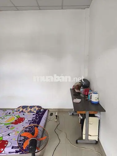 Phòng sạch đẹp rộng rãi mà fiá sinh viên