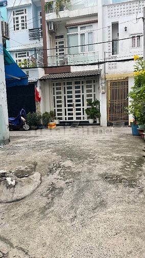 Bán lô đất 4x20 - Tổng 80m2 Full thổ cư, vị trí đẹp đường Chế Lan Viên