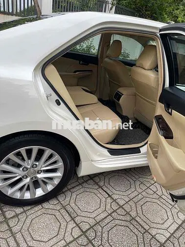Toyota Camry 2.0E 2018 Trắng