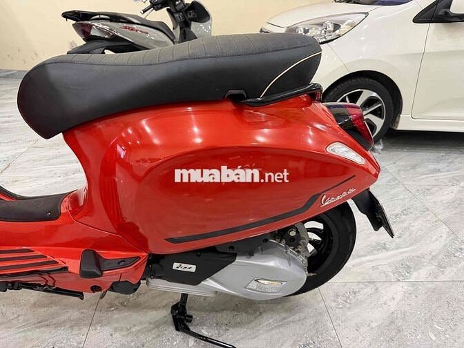 Piaggio Vespa ABS 7000 km Đỏ
