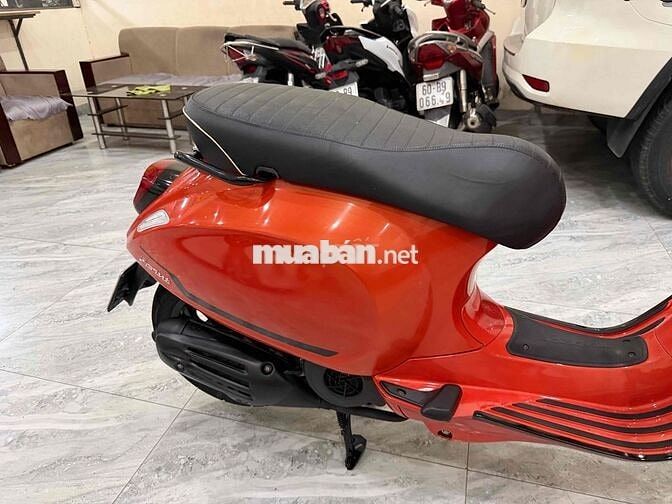 Piaggio Vespa ABS 7000 km Đỏ