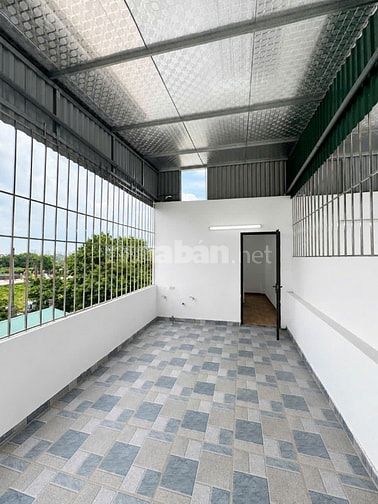 🏡Hiếm, Chỉ 6 tỉ, Nhà mới 5 tầng, Ô tô đỗ cổng - Trung Tâm Long Biên