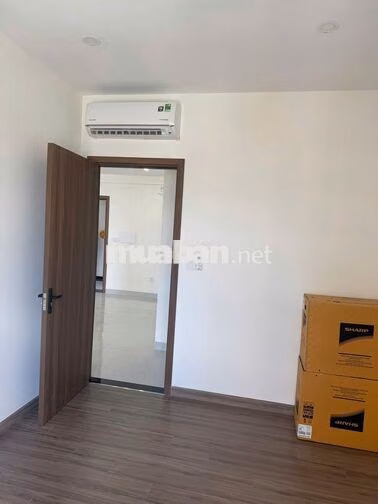 CHO THUÊ CĂN HỘ 2PN ĐÃ LẮP 2 MÁY LẠNH VIEW SÔNG, BAN CÔNG RỘNG