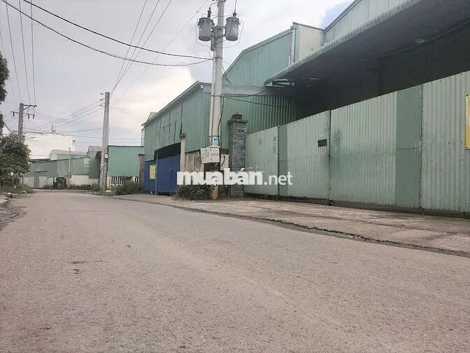  💥 bán gấp xưởng  720m2  đang cho thuê 40t giá mềm có 11,2 tỷ thôi ạ 