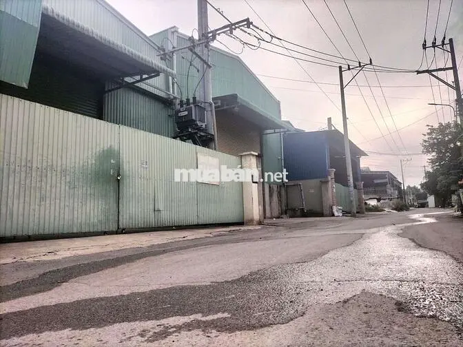  💥 bán gấp xưởng  720m2  đang cho thuê 40t giá mềm có 11,2 tỷ thôi ạ 