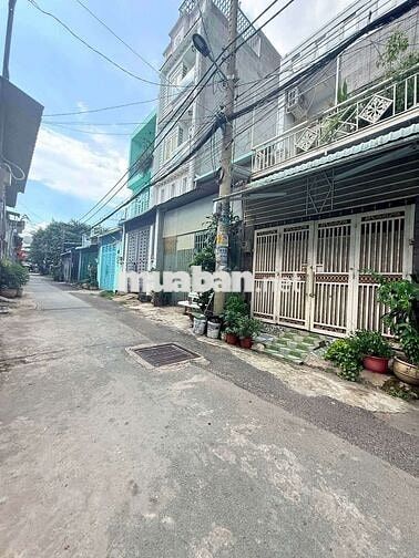 Bán  Nhà 4x19m . 1lầu. 3pn. Sân  xe hơi. Bán ủy quyền 