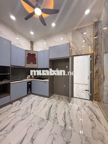 Bán  Nhà 4x19m . 1lầu. 3pn. Sân  xe hơi. Bán ủy quyền 