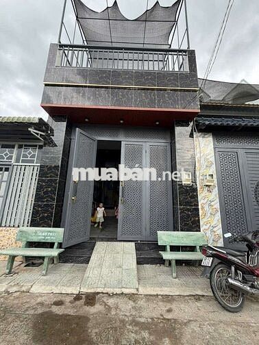 Bán  Nhà 4x19m . 1lầu. 3pn. Sân  xe hơi. Bán ủy quyền 
