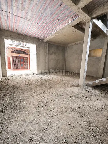 Chính chủ em bán nhà sau căn mặt đường Chợ Hàng đây các bác!