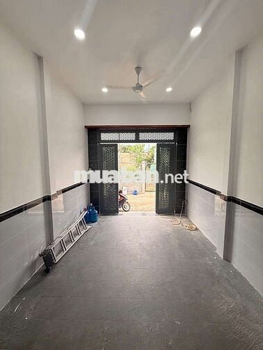 Bán  Nhà 4x19m . 1lầu. 3pn. Sân  xe hơi. Bán ủy quyền 