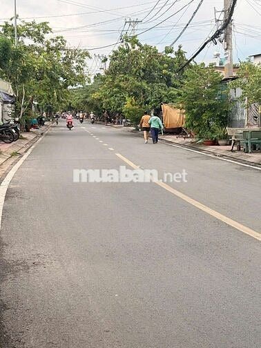 Bán Đất mặt tiền kinh doanh mua bán. gần  chợ  thới  tứ 