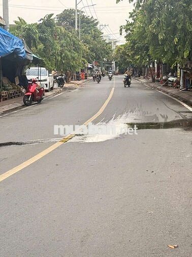 Bán Đất mặt tiền kinh doanh mua bán. gần  chợ  thới  tứ 