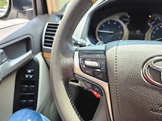 BÁN XE TOYOTA PRADO 2.7VX, SẢN XUẤT 2021, MODEL 2022, XE MỚI ĐẸP