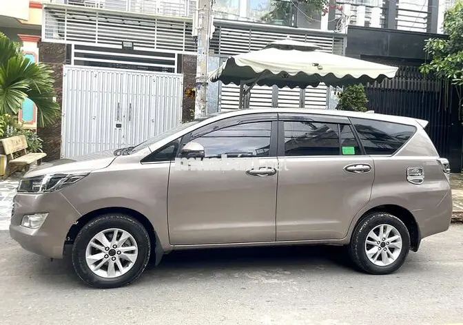 Bán INNOVA 2019E chính chủ gia đình sử dụng: 379tr