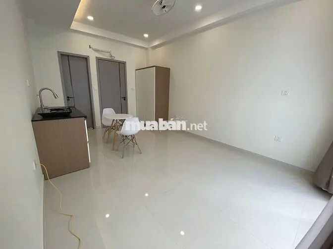 PHÒNG MỚI CÓ MÁY LẠNH, MÁY GIẶT SẤY RIÊNG GẦN NGÃ TƯ HÀNG XANH