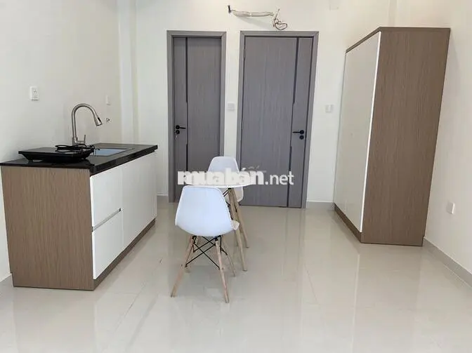 PHÒNG MỚI CÓ MÁY LẠNH, MÁY GIẶT SẤY RIÊNG GẦN NGÃ TƯ HÀNG XANH