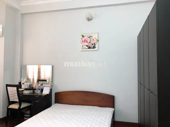 Bán nhà riêng tại Nguyễn Cửu Đàm, 16,5 tỷ, 124m2, 5PN, 5WC, 3 tầng