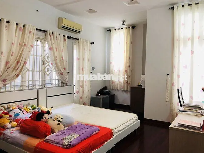 Bán nhà riêng tại Nguyễn Cửu Đàm, 16,5 tỷ, 124m2, 5PN, 5WC, 3 tầng