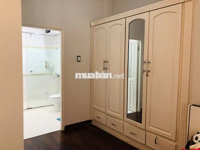 Bán nhà riêng tại Nguyễn Cửu Đàm, 16,5 tỷ, 124m2, 5PN, 5WC, 3 tầng