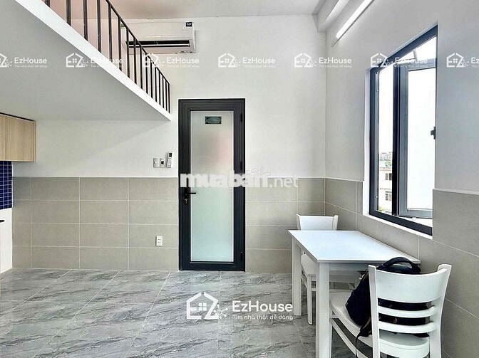 TRỐNG CĂN GÁC LỬNG FULL NTHAT CỬA SỔ TRỜI THOÁNG MÁT GẦN ĐH VĂN HIẾN