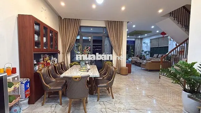 Nhà Nguyên Căn Hiện Đại Gần Trường Chinh | Yên Tĩnh | Sân Chơi Trẻ Em