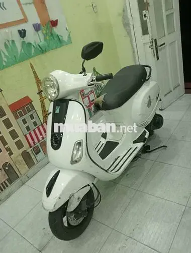 Piaggio Vespa Trắng Xăng điện tử