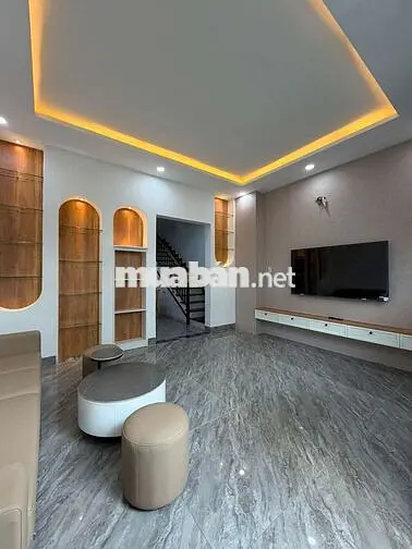 cho thuê nhà 4 tầng đường Trưng Nữ Vương trung tâm.thành phố
