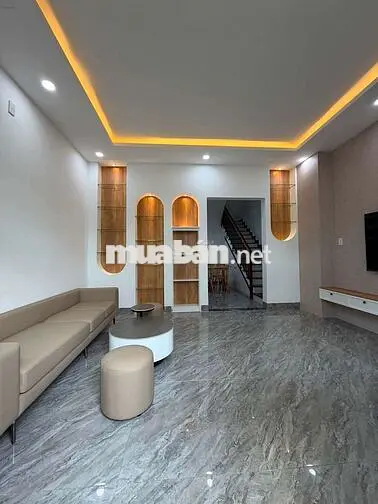 cho thuê nhà 4 tầng đường Trưng Nữ Vương trung tâm.thành phố