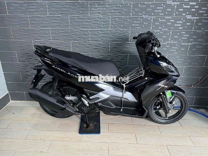 Honda Air Blade 125 2024 Đen Bóng 6.000 km