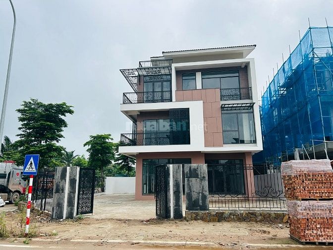 Biệt thự đơn lập view công viên Centa Riverside – 3 mặt thoáng