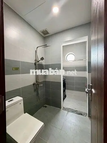 cho thuê nhà 4 tầng đường Trưng Nữ Vương trung tâm.thành phố