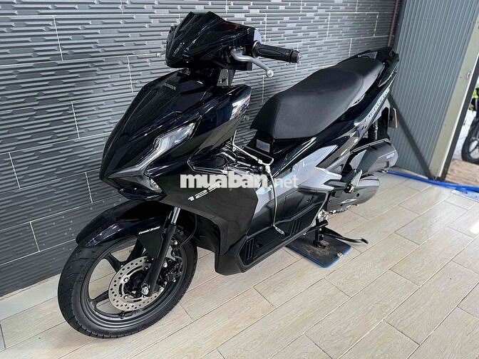 Honda Air Blade 125 2024 Đen Bóng 6.000 km