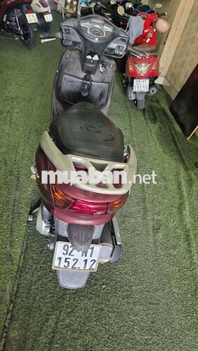 Honda Lead 2024 màu Đỏ