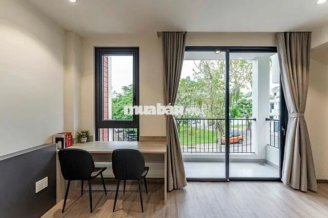 SIÊU PHẨM BAN CÔNG, NHÀ MỚI ĐẦY ĐỦ TIỆN NGHI KDC SADECO SÁT BÊN Q7