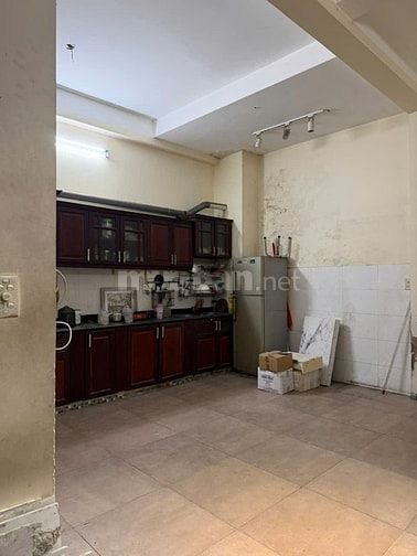 NHÀ SƠN SỬA MỚI 4PN GẦN MT ĐÔNG NAI QUẬN 10