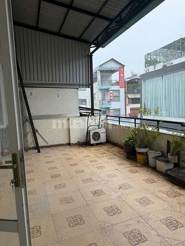 NHÀ SƠN SỬA MỚI 4PN GẦN MT ĐÔNG NAI QUẬN 10