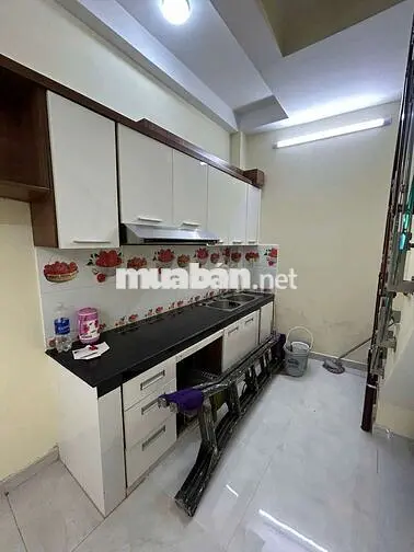 nhà nc mới đẹp tr 2 lầu st 2pn 3vs Trần đình xu Q1