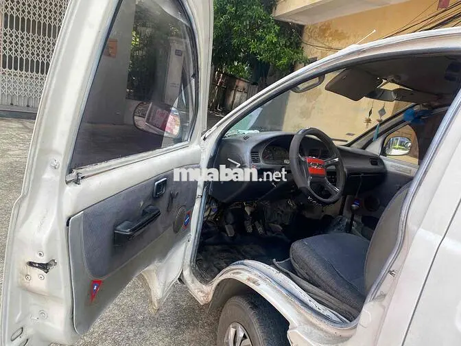 Daihatsu 7 chỗ 2004 Trắng