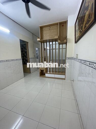 Chính chủ cho thuê nhà nguyên căn 3pn2wc máy lạnh, máy giặt, quạt trần