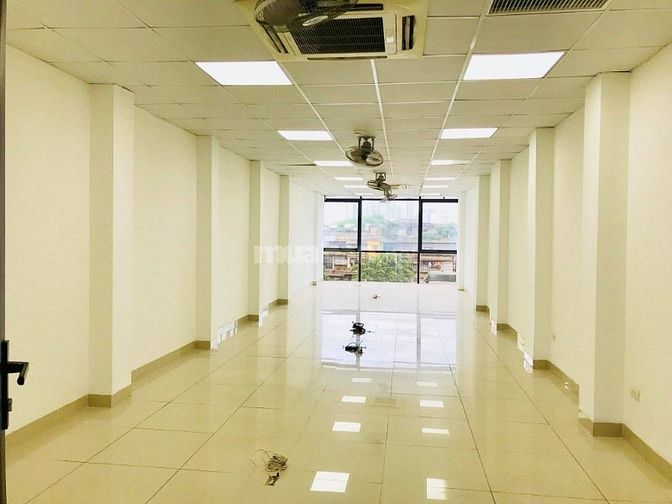 Chính Chủ, Cho Thuê Văn phòng 100m2 giá rẻ tại 110 Khuất Duy Tiến, Hà 