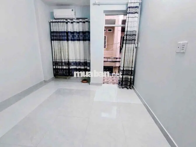 BÁN NHÀ ĐỐI DIỆN MERCIDES QUANG TRUNG, P8, GV, HCM - NGANG 4.5 - 5.59T