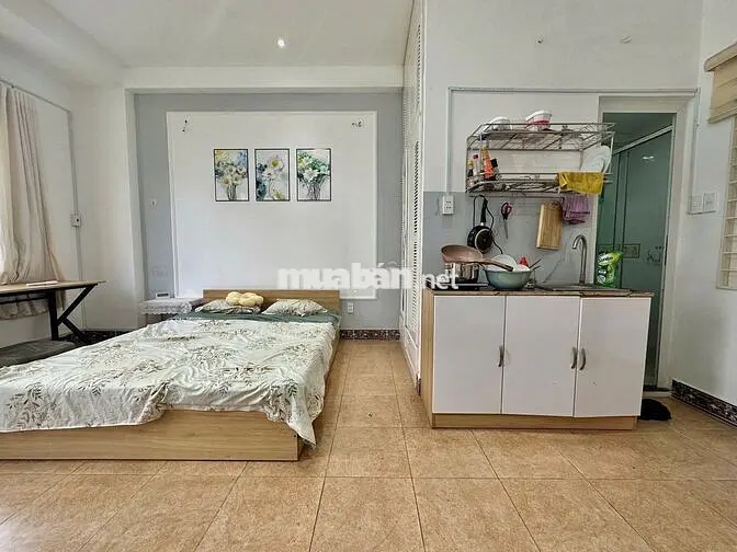 Phòng Ban Công 30m2, Full NT Gần Sân Bay, CV Hoàng Văn Thụ, ĐH UFM
