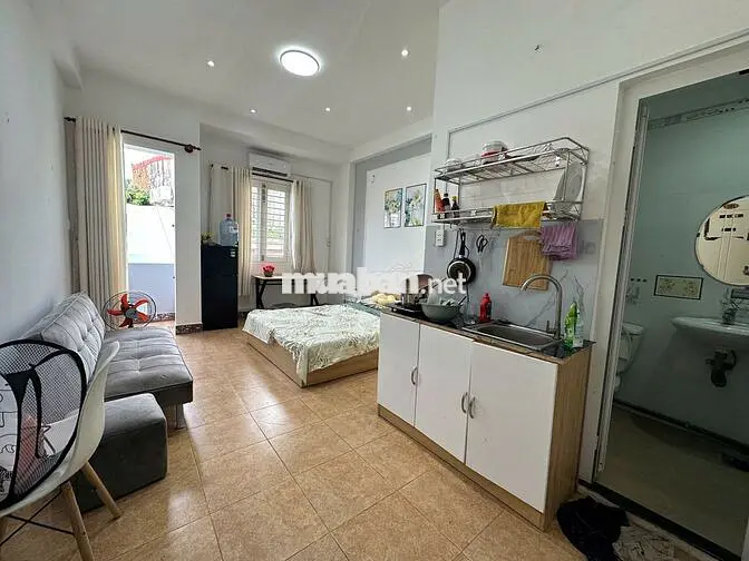 Phòng Ban Công 30m2, Full NT Gần Sân Bay, CV Hoàng Văn Thụ, ĐH UFM
