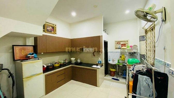 Bán căn nhà ngay gần khu Sadeco Phước Kiển A giá tốt 4,5 tỷ